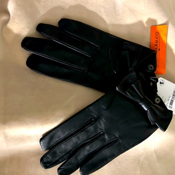 Carolina Amato Short Black Leather Gloves with Bow New Paris New Stylish Fall - Picture 1 of 6